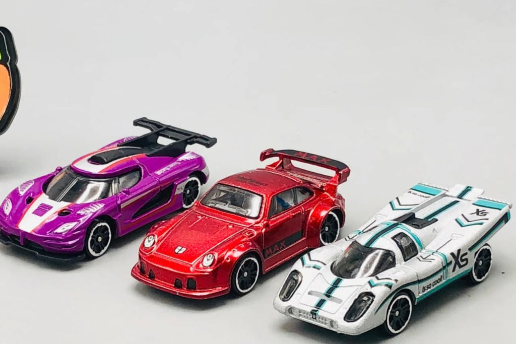 Hot Wheels Die-Cast Mini Inertia Cars – Pack of 10 Racing Vehicles for Kids