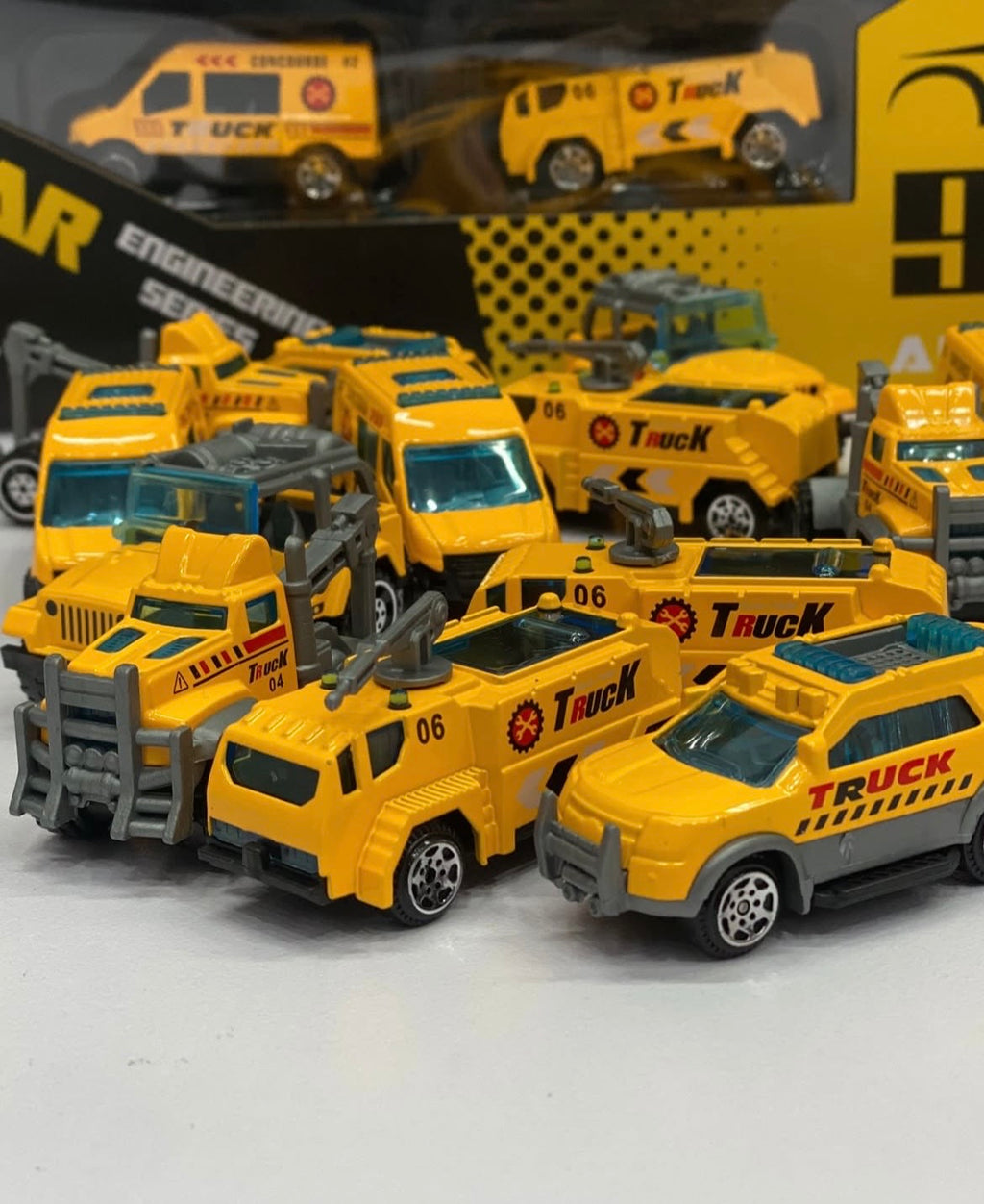 15 Metal Cars Box – Premium Quality 1:64 Scale Die-Cast Vehicle Set