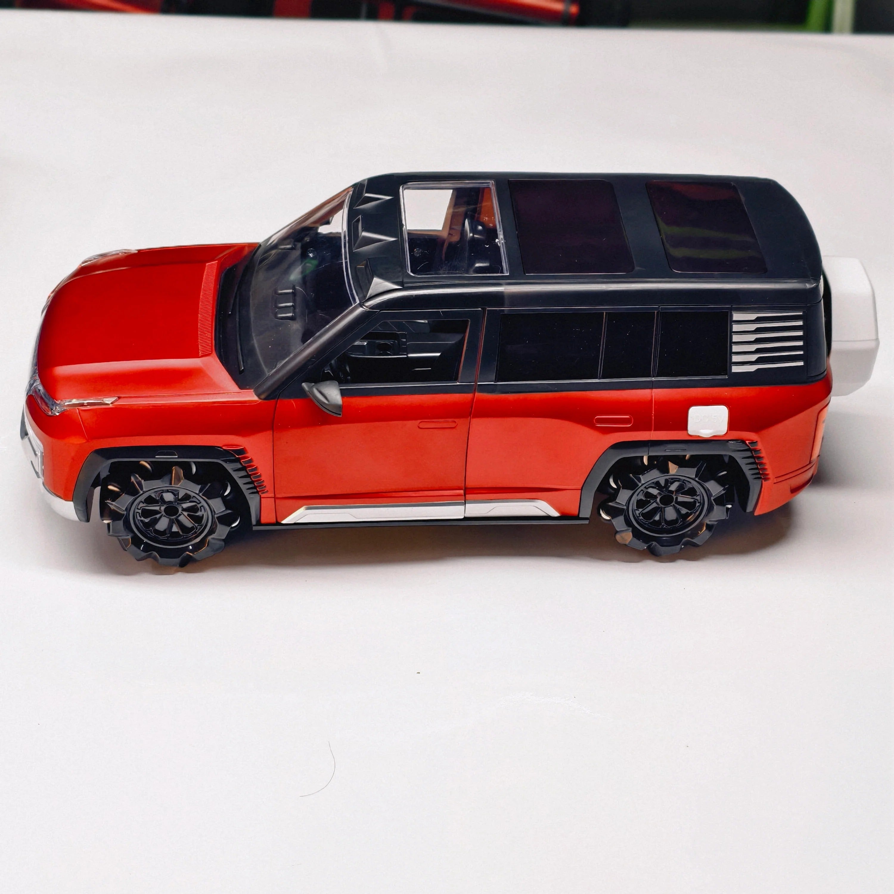 RC MOKA U8 EV SUV Electric Car 1:12 Scale-Premium Remote Control SUV for Kids
